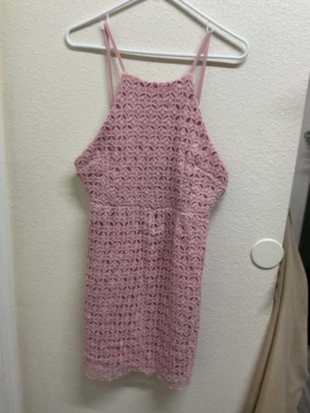 Romeo + Juliet Couture Pink Crochet Lace Halter Mini Dress Size M